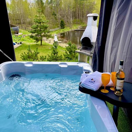 Osada Skoczkowo Komfortowe Domki Z Jacuzzi Nad Jeziorem- Sauna- Balia- Prywatny Staw Wedkarski Podiazy Экстерьер фото