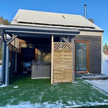 Osada Skoczkowo Komfortowe Domki Z Jacuzzi Nad Jeziorem- Sauna- Balia- Prywatny Staw Wedkarski Podiazy Экстерьер фото