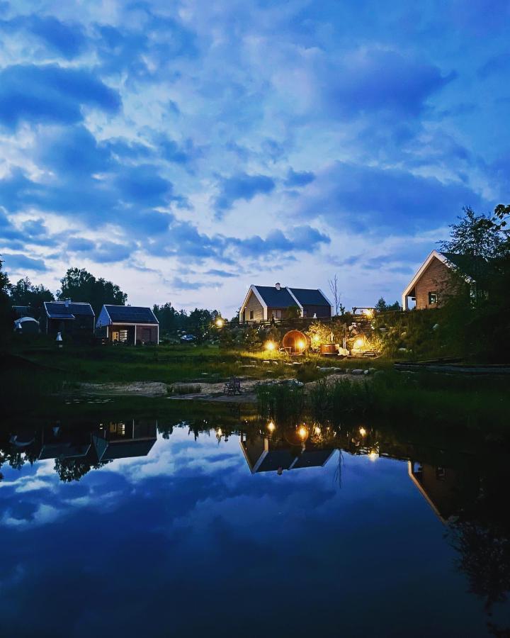 Osada Skoczkowo Komfortowe Domki Z Jacuzzi Nad Jeziorem- Sauna- Balia- Prywatny Staw Wedkarski Podiazy Экстерьер фото