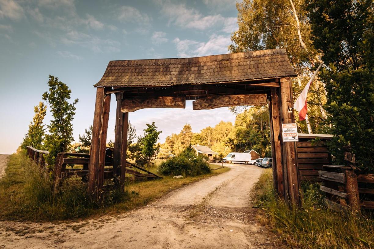 Osada Skoczkowo Komfortowe Domki Z Jacuzzi Nad Jeziorem- Sauna- Balia- Prywatny Staw Wedkarski Podiazy Экстерьер фото